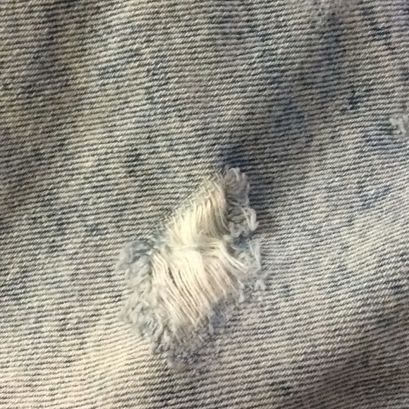 Zara distress embellished back pockets Jean shorts - Picture 8 of 8